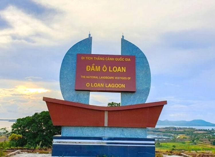 Đầm Ô Loan thuộc Phú Yên, cách Quy Nhơn chừng 80km