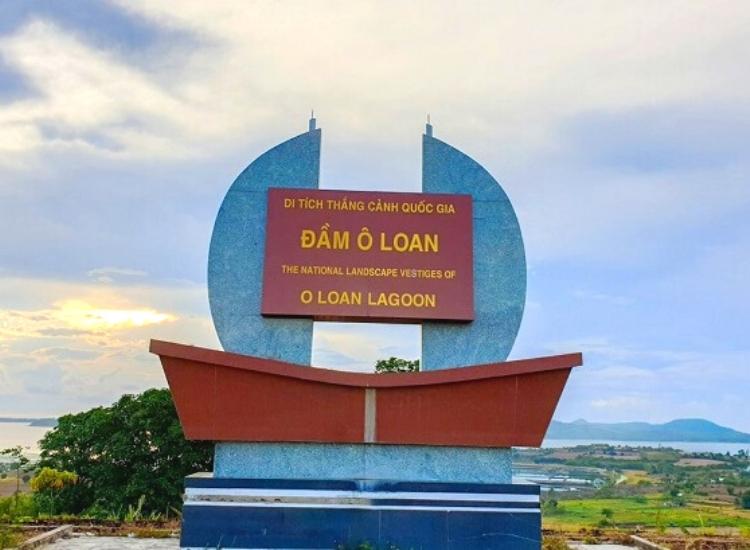 Đầm Ô Loan thuộc Phú Yên, cách Quy Nhơn chừng 80km